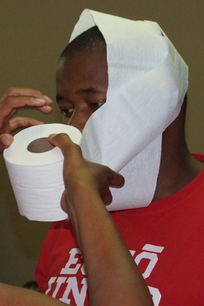 mummy wrap minute to win it game